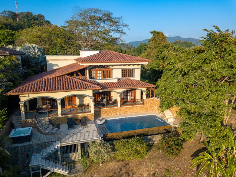 Herradura Bay Luxury Villa - Herradura, Costa Rica