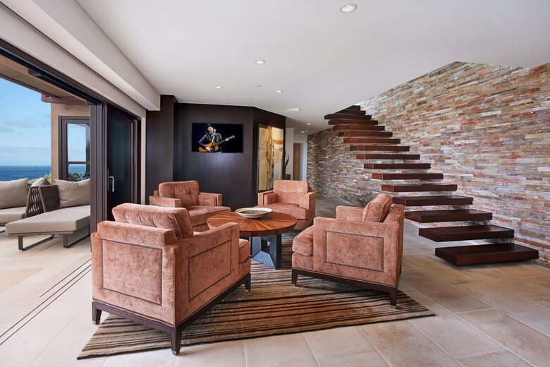 Modern Laguna Beach Coastline Villa (R) - Laguna Beach, California