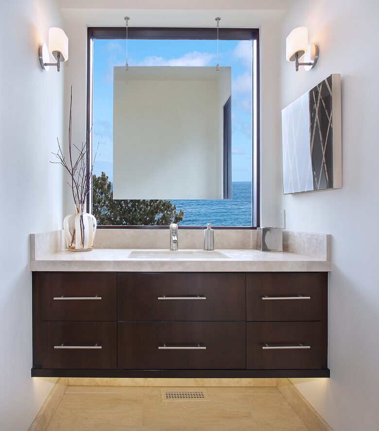 Modern Laguna Beach Coastline Villa (R) - Laguna Beach, California