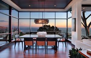 Modern Laguna Beach Coastline Villa (R)