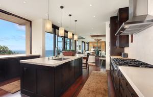 Modern Laguna Beach Coastline Villa (R)