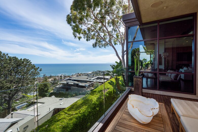 Modern Laguna Beach Coastline Villa (R) - Laguna Beach, California