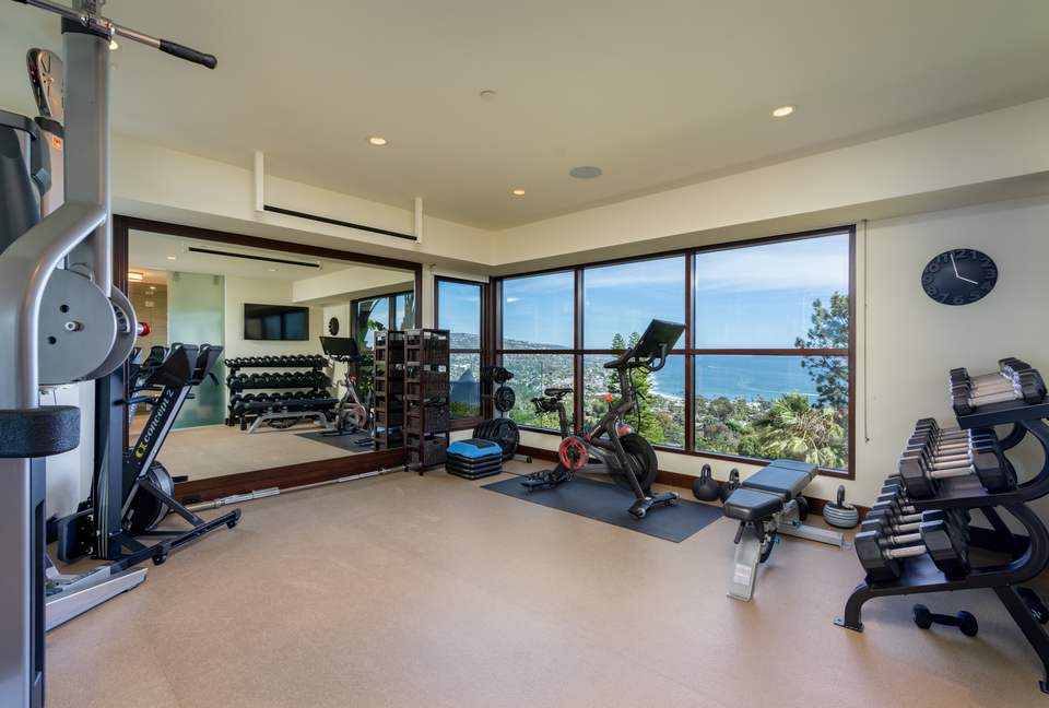 Modern Laguna Beach Coastline Villa (R) - Laguna Beach, California