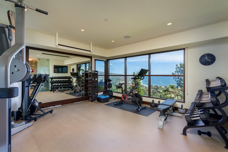 Modern Laguna Beach Coastline Villa (R) - Laguna Beach, California