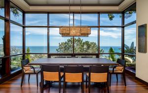 Modern Laguna Beach Coastline Villa (R)