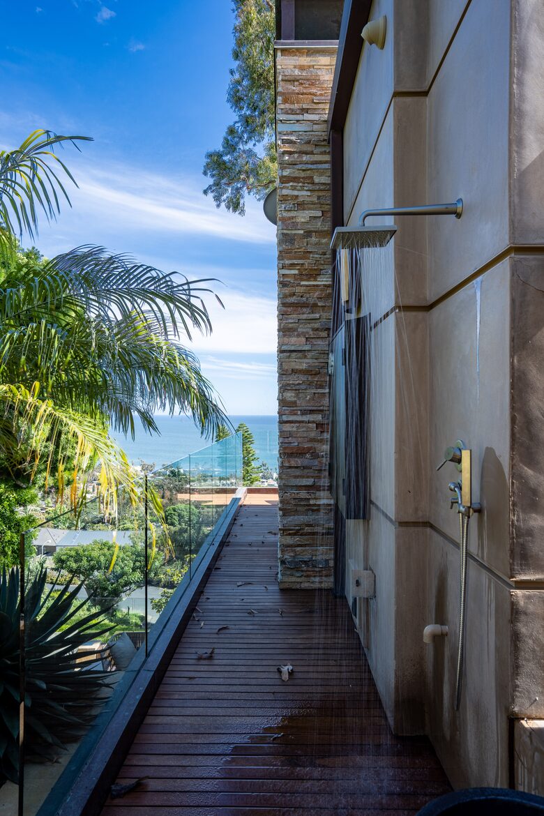 Modern Laguna Beach Coastline Villa (R) - Laguna Beach, California