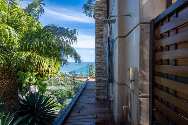 Modern Laguna Beach Coastline Villa (R) - Laguna Beach, California