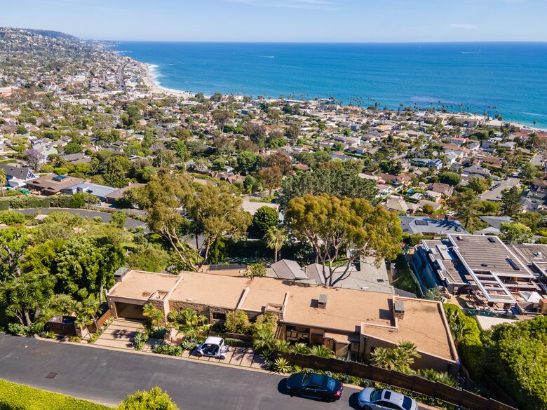 Modern Laguna Beach Coastline Villa (R) - Laguna Beach, California
