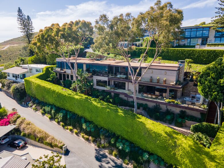 Modern Laguna Beach Coastline Villa (R) - Laguna Beach, California