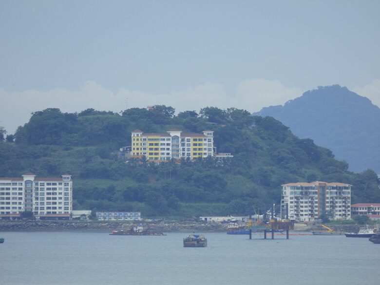 Direct Oceanfront Luxury Retreat - Panama City, Panama