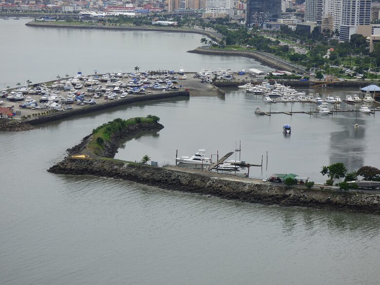 Direct Oceanfront Luxury Retreat - Panama City, Panama