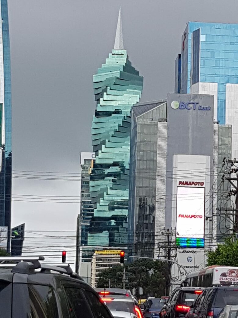 Direct Oceanfront Luxury Retreat - Panama City, Panama