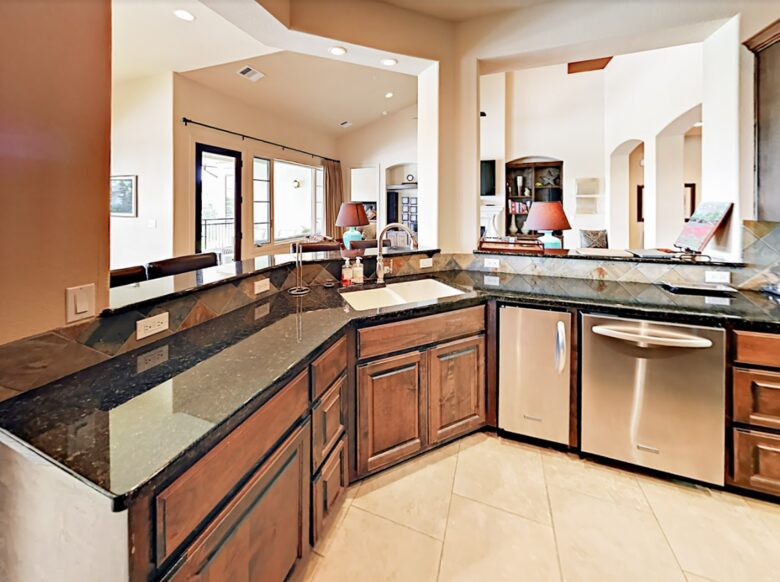 Texas Lake Luxury near Austin - Lakeway, Texas