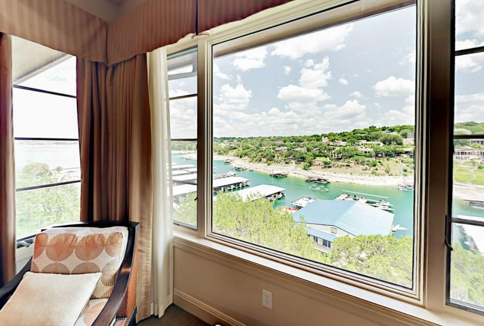 Texas Lake Luxury near Austin - Lakeway, Texas