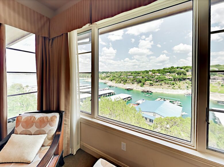 Texas Lake Luxury near Austin - Lakeway, Texas