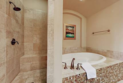 Texas Lake Luxury near Austin - Lakeway, Texas