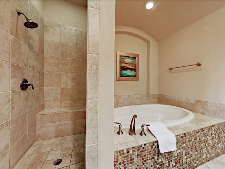 Texas Lake Luxury near Austin - Lakeway, Texas