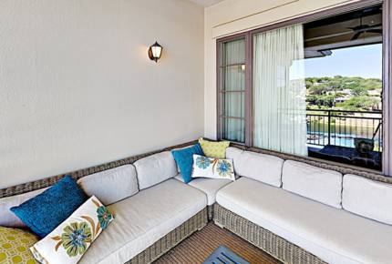Texas Lake Luxury near Austin - Lakeway, Texas