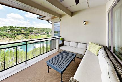 Texas Lake Luxury near Austin - Lakeway, Texas