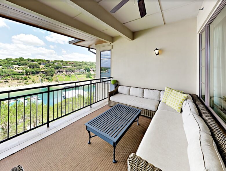 Texas Lake Luxury near Austin - Lakeway, Texas