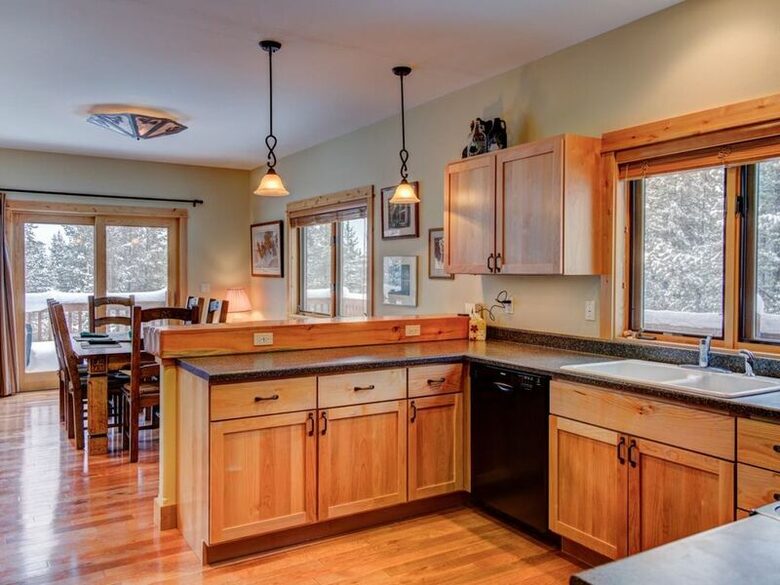 Luxury Cabin and Ski Resort - Big Sky, Montana