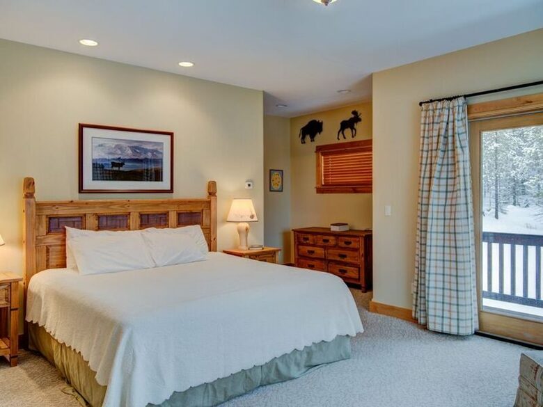 Luxury Cabin and Ski Resort - Big Sky, Montana