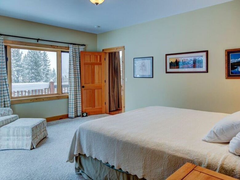 Luxury Cabin and Ski Resort - Big Sky, Montana