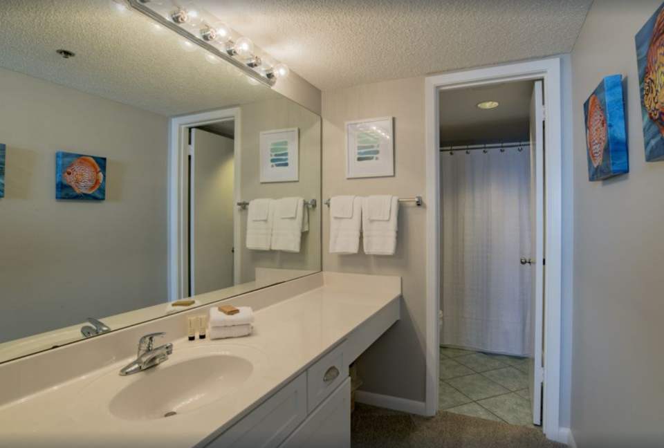 Two Bedroom Beachfront Retreat with Resort Style Amenities - Orange Beach, Alabama