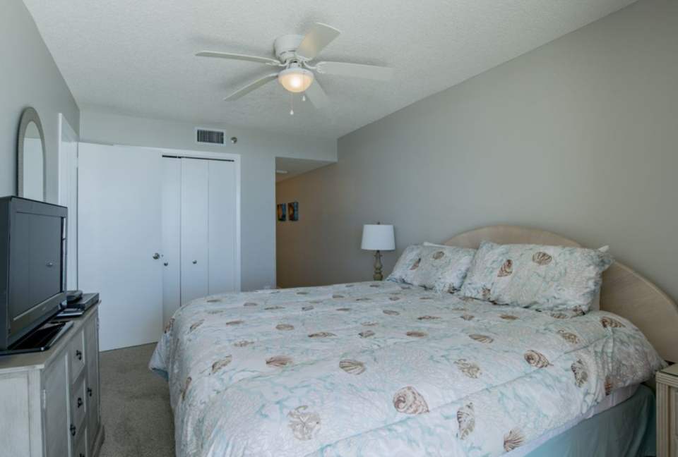 Two Bedroom Beachfront Retreat with Resort Style Amenities - Orange Beach, Alabama