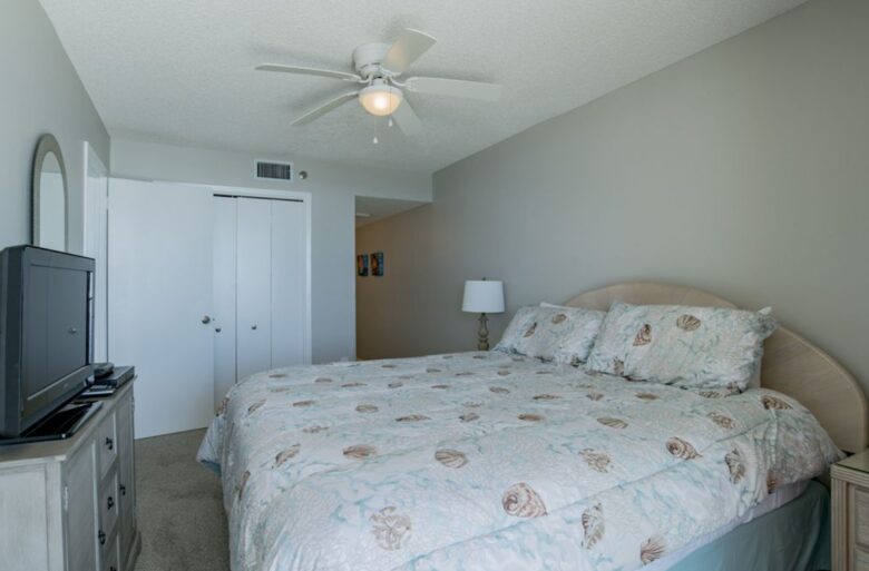 Two Bedroom Beachfront Retreat with Resort Style Amenities - Orange Beach, Alabama
