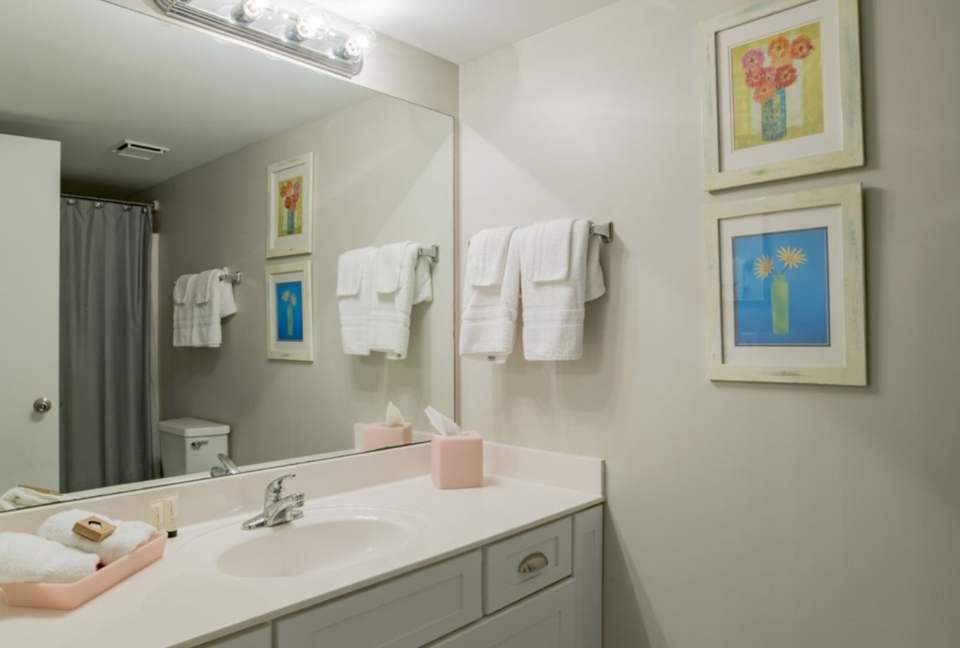 Two Bedroom Beachfront Retreat with Resort Style Amenities - Orange Beach, Alabama