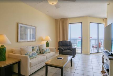 One Bedroom Beachfront Getaway with Resort Style Amenities - Orange Beach, Alabama