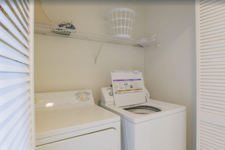 One Bedroom Beachfront Getaway with Resort Style Amenities - Orange Beach, Alabama