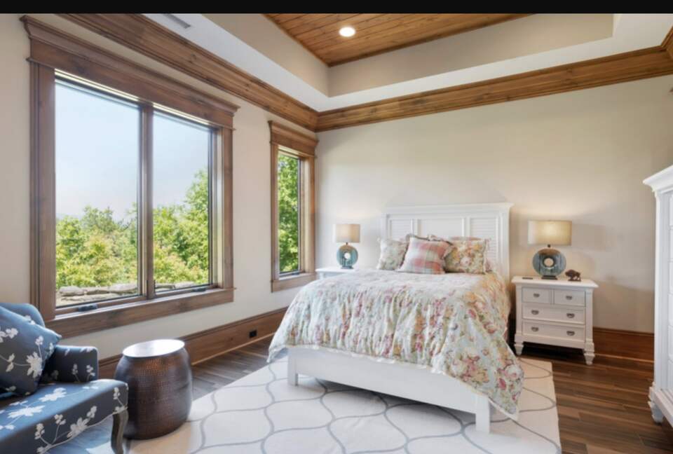 Waving Bear Vistas - Boone, North Carolina