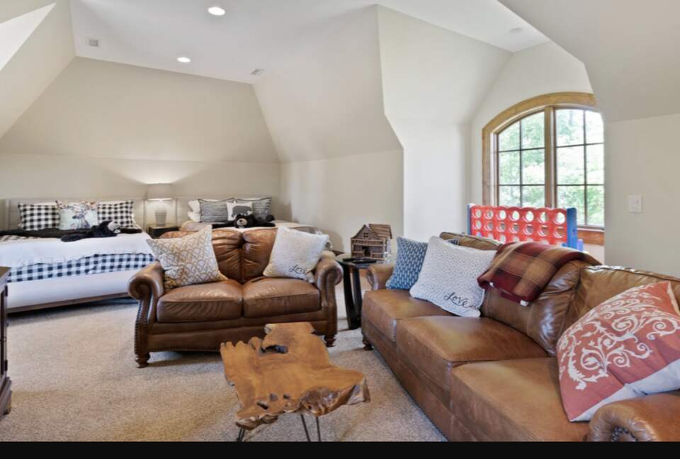 Waving Bear Vistas - Boone, North Carolina