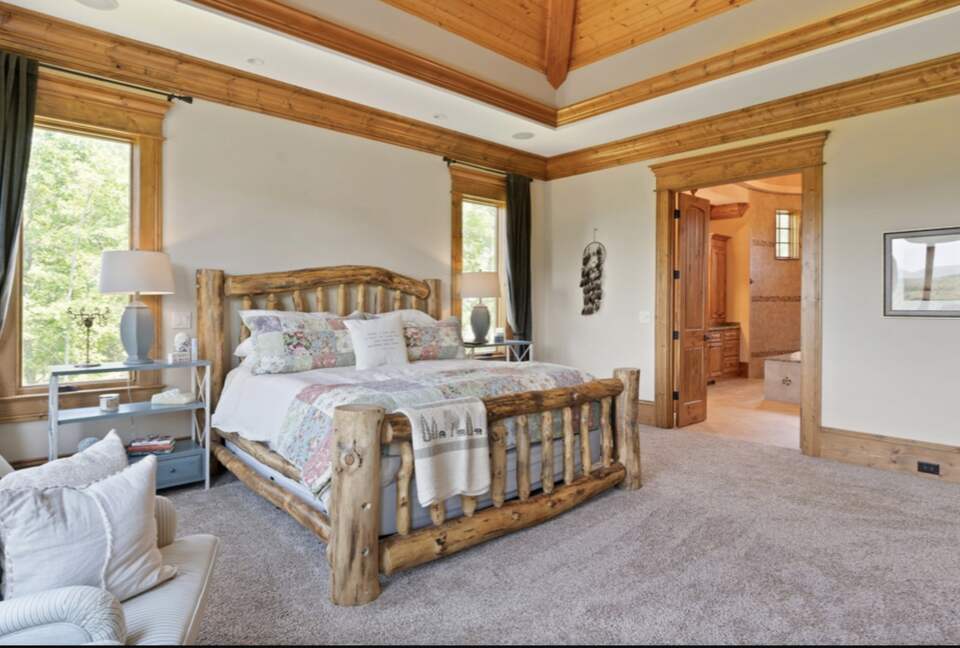 Waving Bear Vistas - Boone, North Carolina