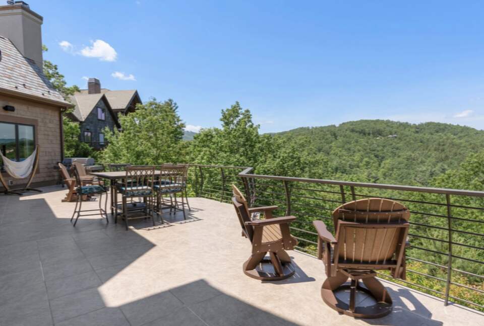 Waving Bear Vistas - Boone, North Carolina