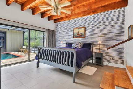 Waterfront Intracoastal 70's Hip Pad with Pool - Ormond Beach, Florida