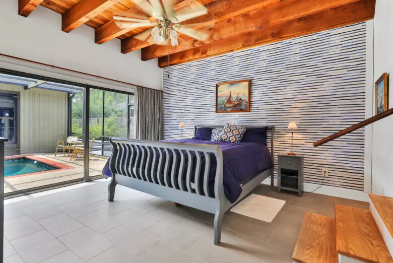 Waterfront Intracoastal 70's Hip Pad with Pool - Ormond Beach, Florida