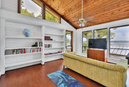 Waterfront Intracoastal 70's Hip Pad with Pool - Ormond Beach, Florida