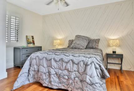 Waterfront Intracoastal 70's Hip Pad with Pool - Ormond Beach, Florida