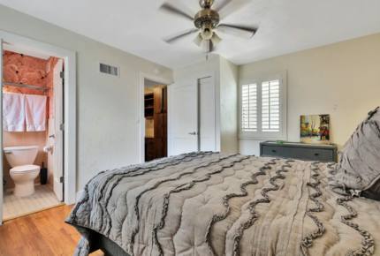 Waterfront Intracoastal 70's Hip Pad with Pool - Ormond Beach, Florida