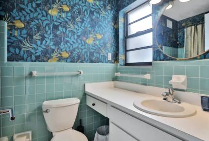 Waterfront Intracoastal 70's Hip Pad with Pool - Ormond Beach, Florida