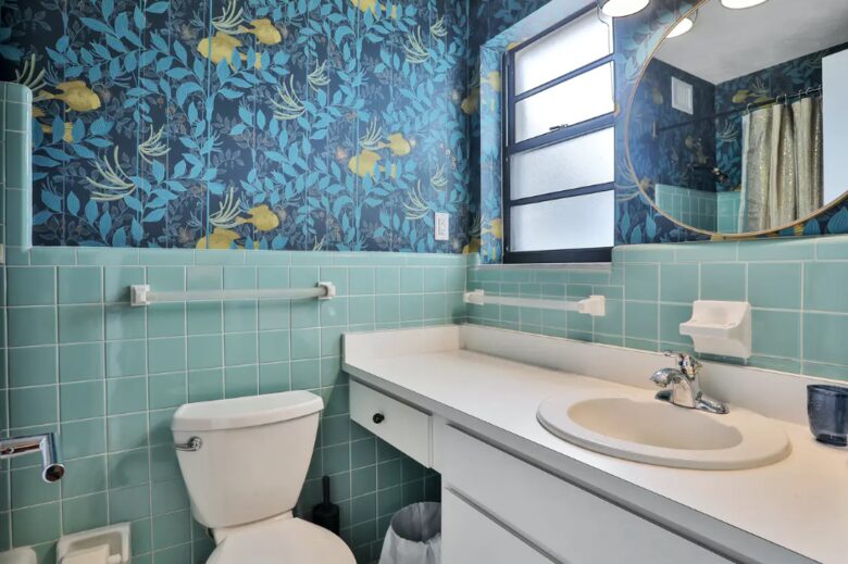 Waterfront Intracoastal 70's Hip Pad with Pool - Ormond Beach, Florida