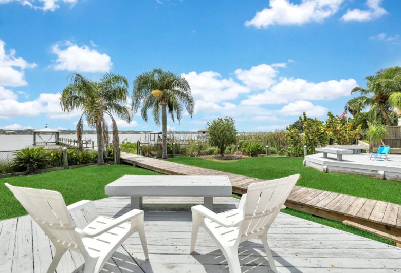 Waterfront Intracoastal 70's Hip Pad with Pool - Ormond Beach, Florida