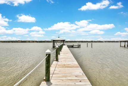 Waterfront Intracoastal 70's Hip Pad with Pool - Ormond Beach, Florida