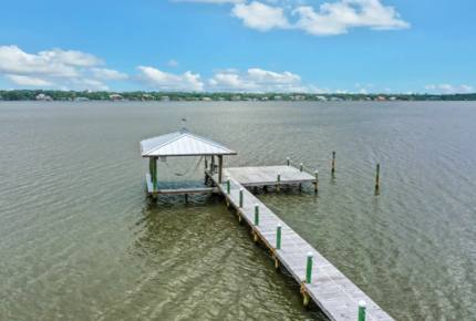 Waterfront Intracoastal 70's Hip Pad with Pool - Ormond Beach, Florida