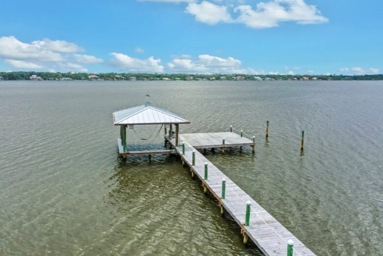 Waterfront Intracoastal 70's Hip Pad with Pool - Ormond Beach, Florida