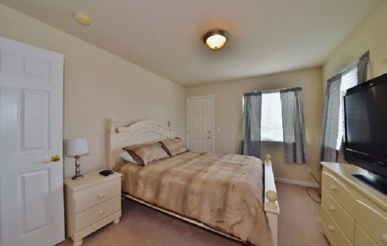 Water View Luxury - Bremerton, Washington