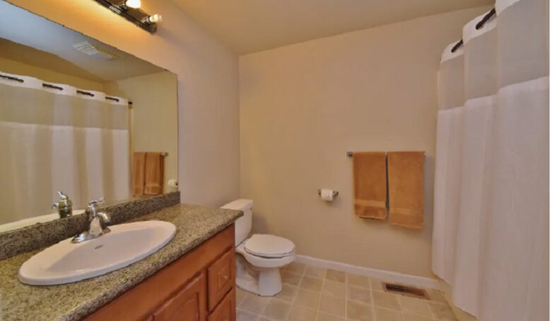 Water View Luxury - Bremerton, Washington